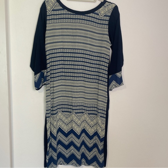 Dresses & Skirts - Bohemian Navy and Cream Patterned Midi Dress women’s Medium